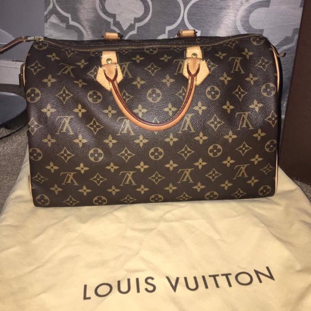 Louis Vuitton Speedy 35